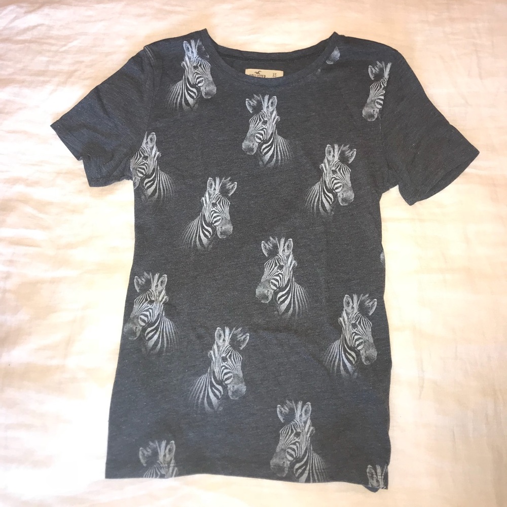 Abercrombie grey zebra t-shirt